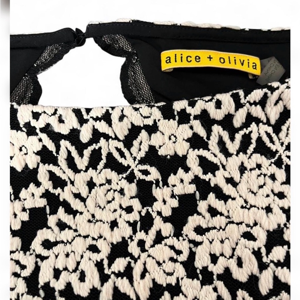Alice + Olivia Black and Cream Floral Lace Dress open back - Picture 4 of 5